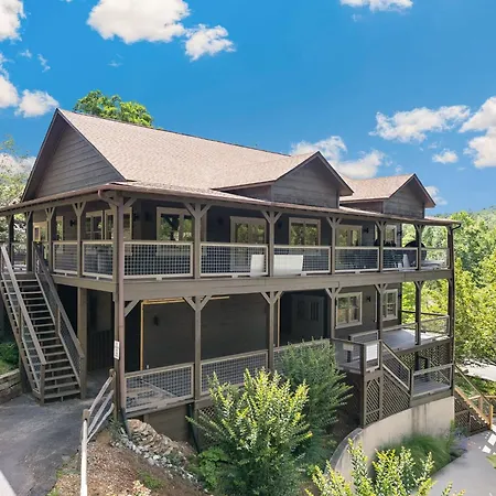 Er45 - Tin Pan Alley - Great Location, Just Across From Swimming Pool! Cabin